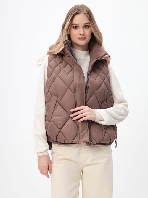 Жилет женский утепленный с капюшоном коричневый (вид 6) Жилет женский утепленный с капюшоном коричневый (фото, вид 6)