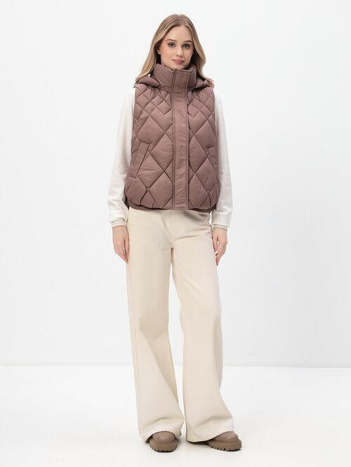 Жилет женский утепленный с капюшоном коричневый (вид 11) Жилет женский утепленный с капюшоном коричневый (фото, вид 11)